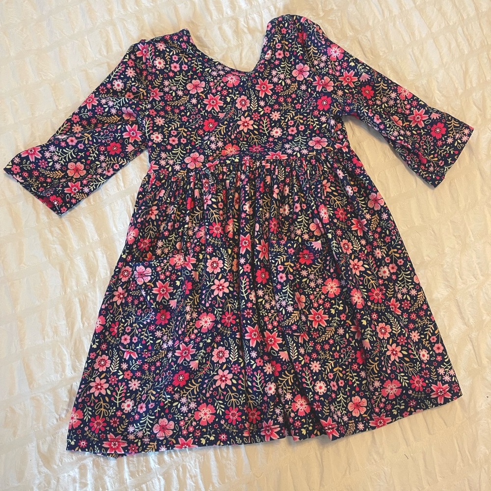 Comfy floral dress with 3/4 sleeves